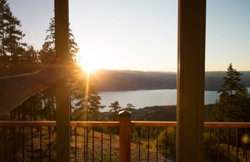 Okanagan-Similkameen House | Crooked Tree Guest Suites - The Fir Suite