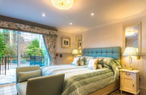 Glasgow Hotel | Crossbasket Castle Hotel & Restaurant