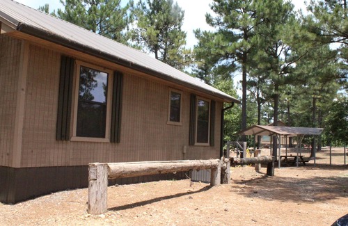 Murfreesboro Cabin | Crosscut Cabins- Minutes from Lake, River, & Diamond Mine! Private Hiking Trail!