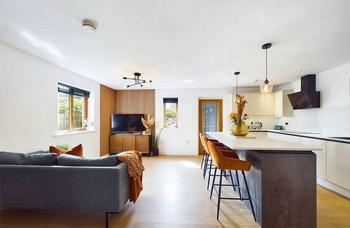 Bude House | Crosslands Cottage, Near Bude, Cornwall with hot tub, pet friendly