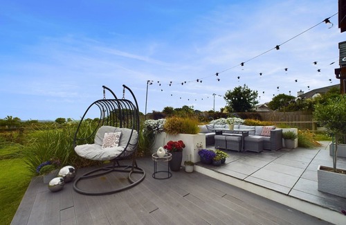 Bude House | Crosslands Cottage, Near Bude, Cornwall with hot tub, pet friendly
