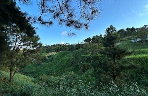 Canlubang Apartment | Crosswinds Resort Deluxe Condo Suite