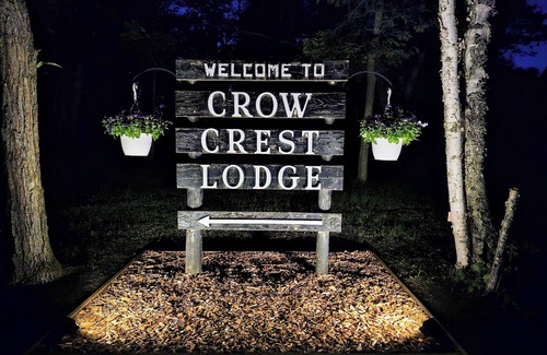 Nevis Cabin | Crow Crest Lodge Resort #3 Waters Edge, Stunning Sunsets, Family Getaway