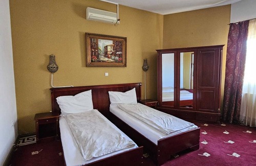 Alba Iulia House | Crown Royal Pensiune