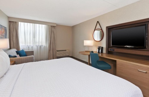 Columbus Hotel | Crowne Plaza Columbus North - Worthington by IHG