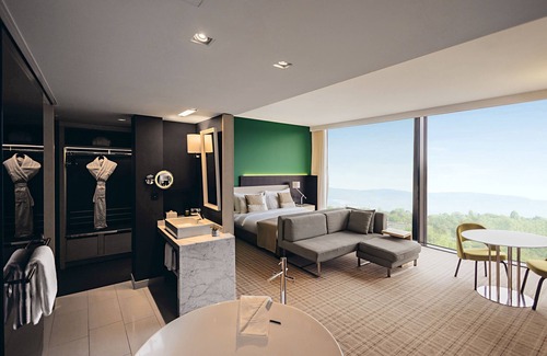 Cointrin Hotel | Crowne Plaza Geneva by IHG