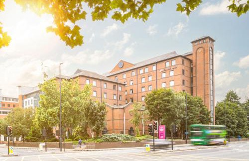 Leeds Hotel | Crowne Plaza Leeds by IHG