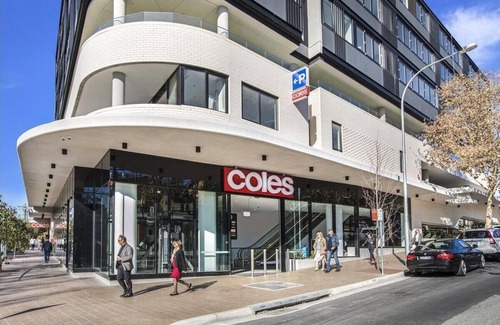 St. Leonards Apartment | Crows Nest - CLA26 - Clarke Street - Stylish Crows Nest Apartment with Balcony Overlooking Park