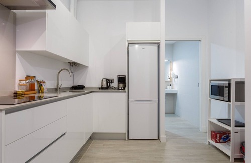 Old Town Apartment | CRUISE Adapted Apartment by Cadiz4Rentals