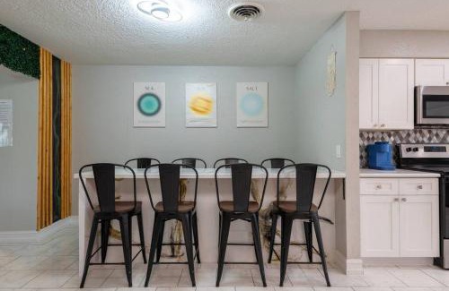 College Manor House | Cruise Haven with Pool, 15 Min to Port Canav & Beach