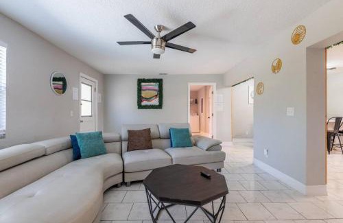 College Manor House | Cruise Haven with Pool, 15 Min to Port Canav & Beach