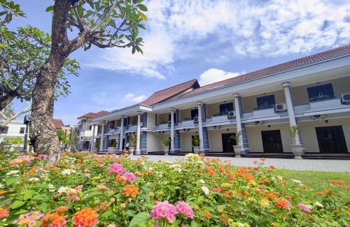 Mataram Hotel | Crystal City Hotel