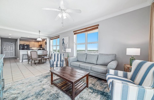 Gulf Shores Condo | Crystal Shores 701 ~ In/Outdoor Pools, Hot tub + $400 in FREE Activities Daily ~ Zoo/Parasailing +