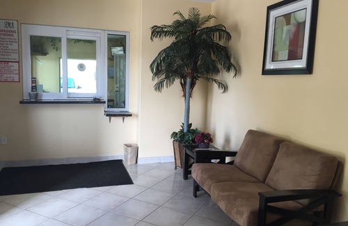 Southeast Houston Hotel | Crystal Suites