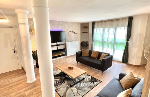 Cergy Apartment | ☀ Cuban Charm 2 Bedrooms Private Parking Near Train Station ❤