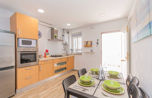 La Cala del Moral Apartment | Cubo's Beachside Calasa Apartment & Terrace/beach/air conditioning/free Wi-Fi