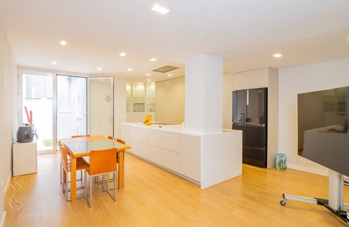 Centro Ski Chalet | Cubo's Gibralfaro Townhouse/malaga center/views/parking included