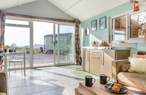 Ffestiniog House | Cuddfan Bach