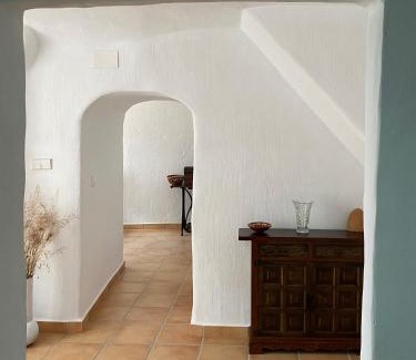 Cuevas del Campo House | Cueva de Ramón y Elvira