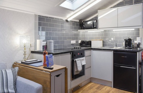 Arisaig Cottage | Cuillin View Apartment - UK12529