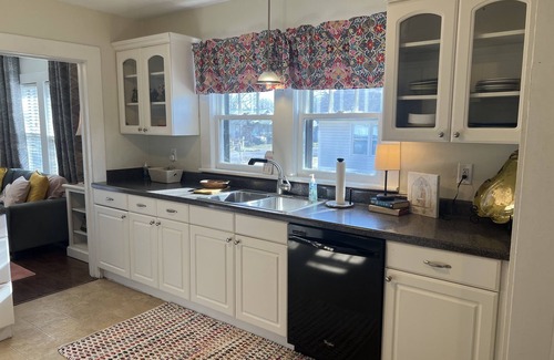 Cullman House | Cullman City Cottage HOME, close to I-65