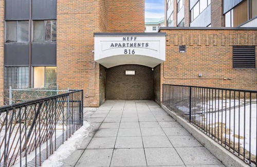 Downtown Calgary Apartment | Cultural Fusion: Cozy Urban Escape