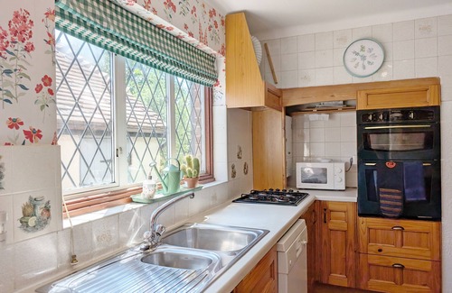 Felpham Cottage | Culver End - Felpham - a cottage that sleeps 6 guests in 3 bedrooms