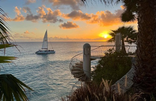 Maho Condo | Cupecoy ocean view 2BR condo - pools/private beach