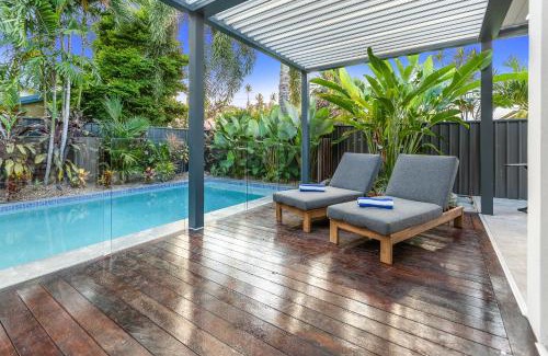 Kewarra Beach House | Curlews Nest - Pool BBQ and Beach