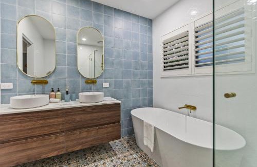 Kewarra Beach House | Curlews Nest - Pool BBQ and Beach