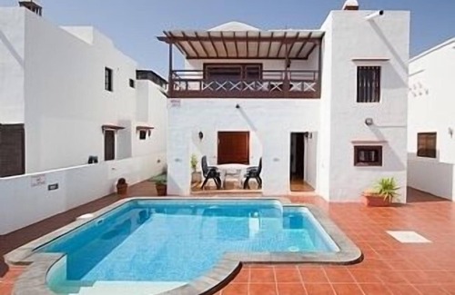 Puerto del Carmen Villa | CURRENTLY THERE IS A COMPLETE RENOVATION IN THE VILLA NEXT DOOR UNTIL START MAY