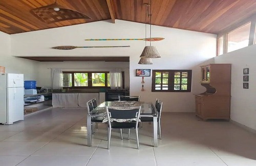 Praia da Fortaleza House | Curta a Natureza da Praia de Fortaleza Nesta Confortável Casa a 50m da Praia