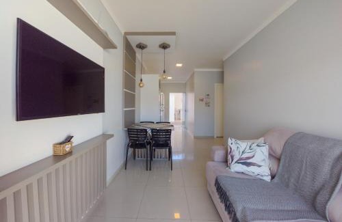 Praia da Armacao do Itapocoroi House | Curta Praia de Armação - Casa Girassol