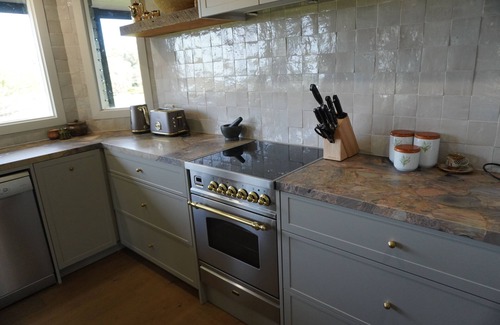 Shoreham Cottage | Cushla Cottage - A tranquil property in Shoreham w/stunning ocean and vine views