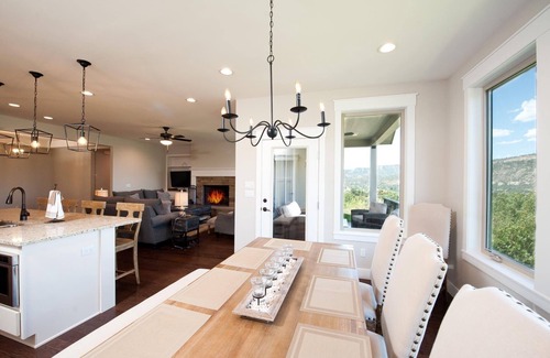 Durango House | Custom Home - Amazing Views/Huge Deck - 3 miles to downtown - AC/Hot Tub