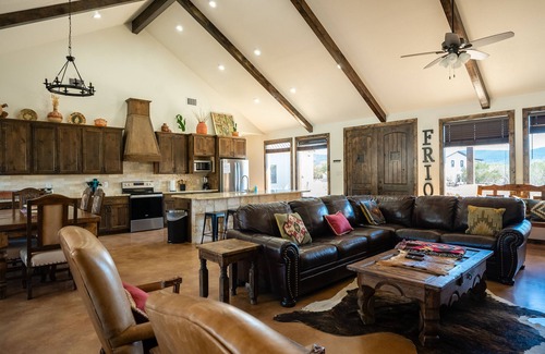 Sabinal House | Custom Home located in the beautiful Golf Club of Texas