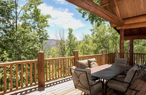 Basalt Cabin | Custom Log Cabin w/MTN views, wrap around decks, 10 Min. to Fishing & Reservoir