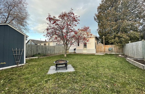 Thunder Bay House | Cute 2 bedroom home, great for work, family or friends.