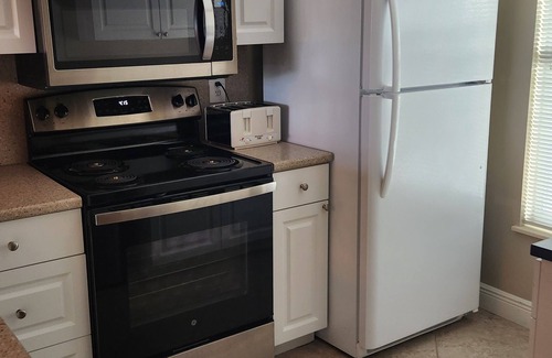 Hammock Bay Condo | Cute 2 BR Condo On The Water