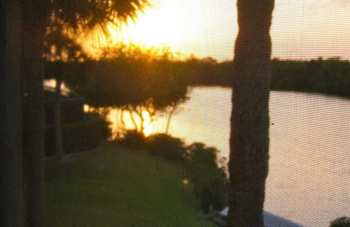 Hammock Bay Condo | Cute 2 BR Condo On The Water
