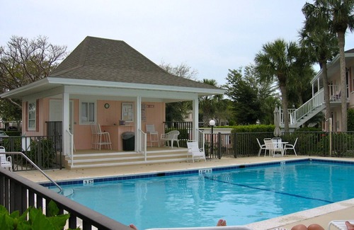 Hammock Bay Condo | Cute 2 BR Condo On The Water