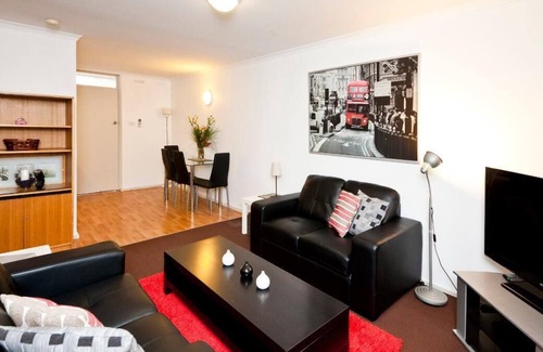 Daglish Apartment | Cute and affordable park side accommodation