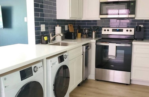 St. Louis Apartment | Cute and Cozy 1-bedroom apartment near STL Major Hospitals