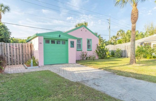 St. Augustine Beach House | Cute Beach Cottage ~ Steps to Pier Park and the Beach ~ Great Value!