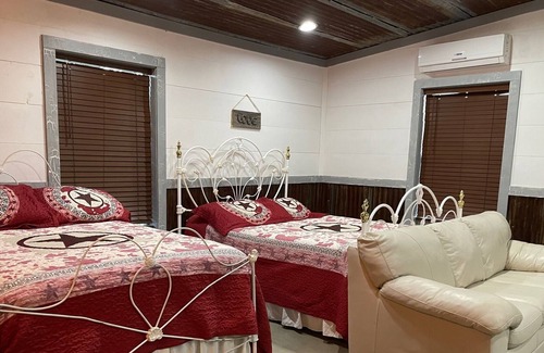 Jermyn Cabin | Cute cabin in the country with fishing, games and onsite pond access