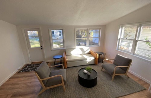 Cedar Falls House | Cute centrally located home!