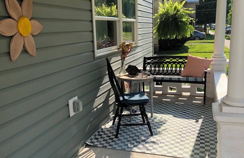 Ionia Apartment | Cute cozy apartment. Half a block walking distance from beautiful downtown Ionia
