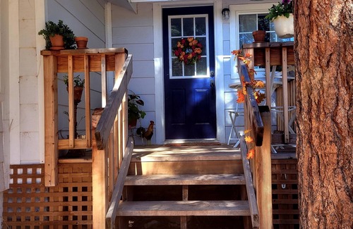Colorado Springs Cottage | Cute cozy cottage style duplex
