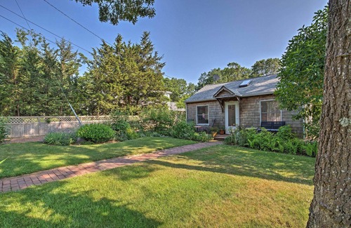 Springs Cottage | Cute East Hampton Cottage w/Patio - Walk to Beach