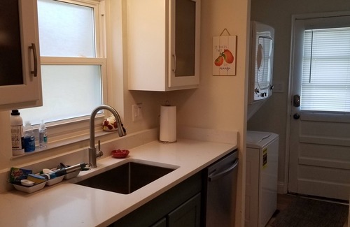 Grandview Heights Apartment | Cute First Floor Apt in Walkable Grandview